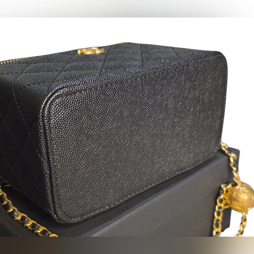 Chanel - Mini Bag - Crossbody Bag - Makeup Vanity Bag - Picture 5 of 7